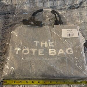 NWT Authentic Marc Jacobs The Tote Bag